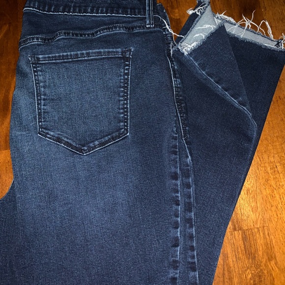 Elite Jeans 13/14 distressed Mid Rise Ankle dark wash frayed hem - Picture 4 of 8